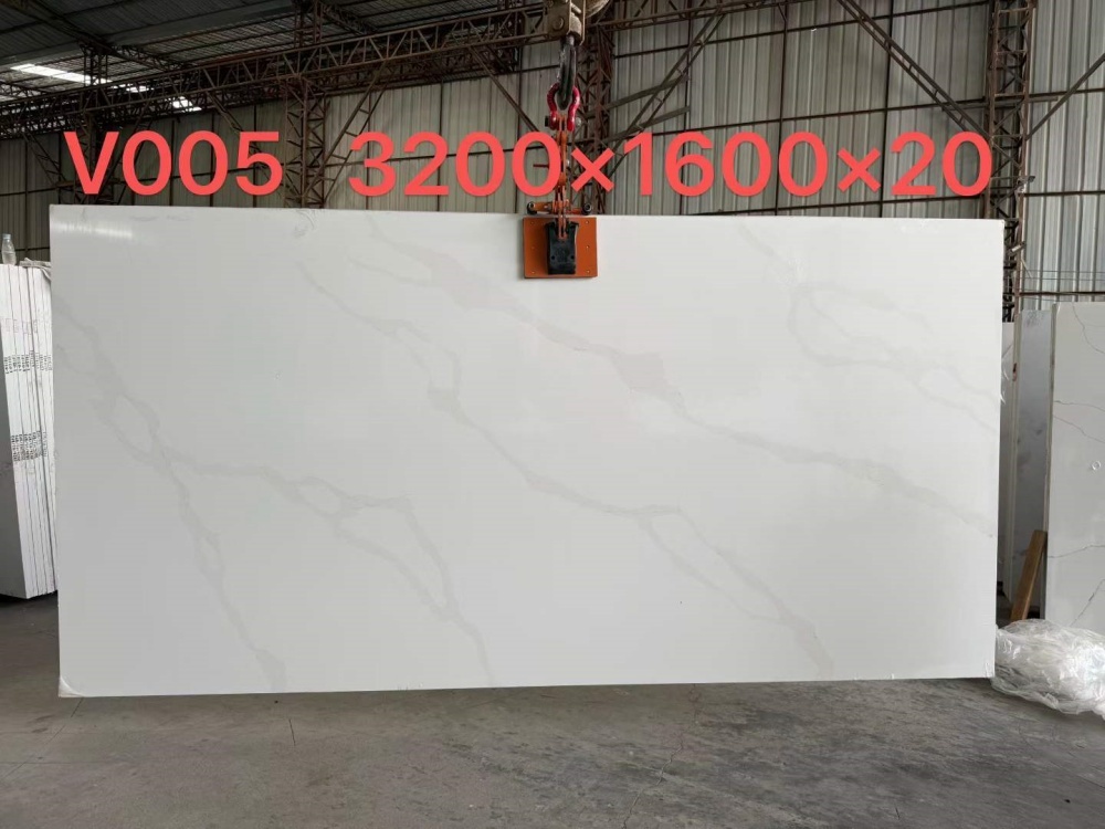 Calacatta White V005 Quartz Stone  Bold Veins, Marble Look